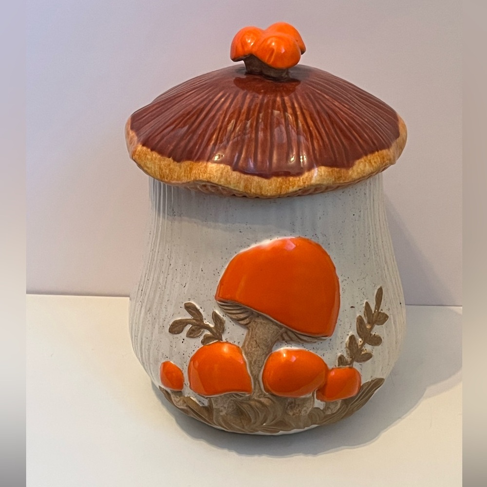 Vintage Large Arnel’s Mushroom Ceramic Cookie Jar